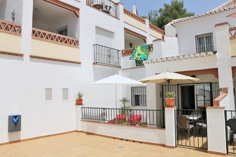 Casa Kasander, Two Bedroom Appartment Near Beach With Pool เนร์คา ภายนอก รูปภาพ
